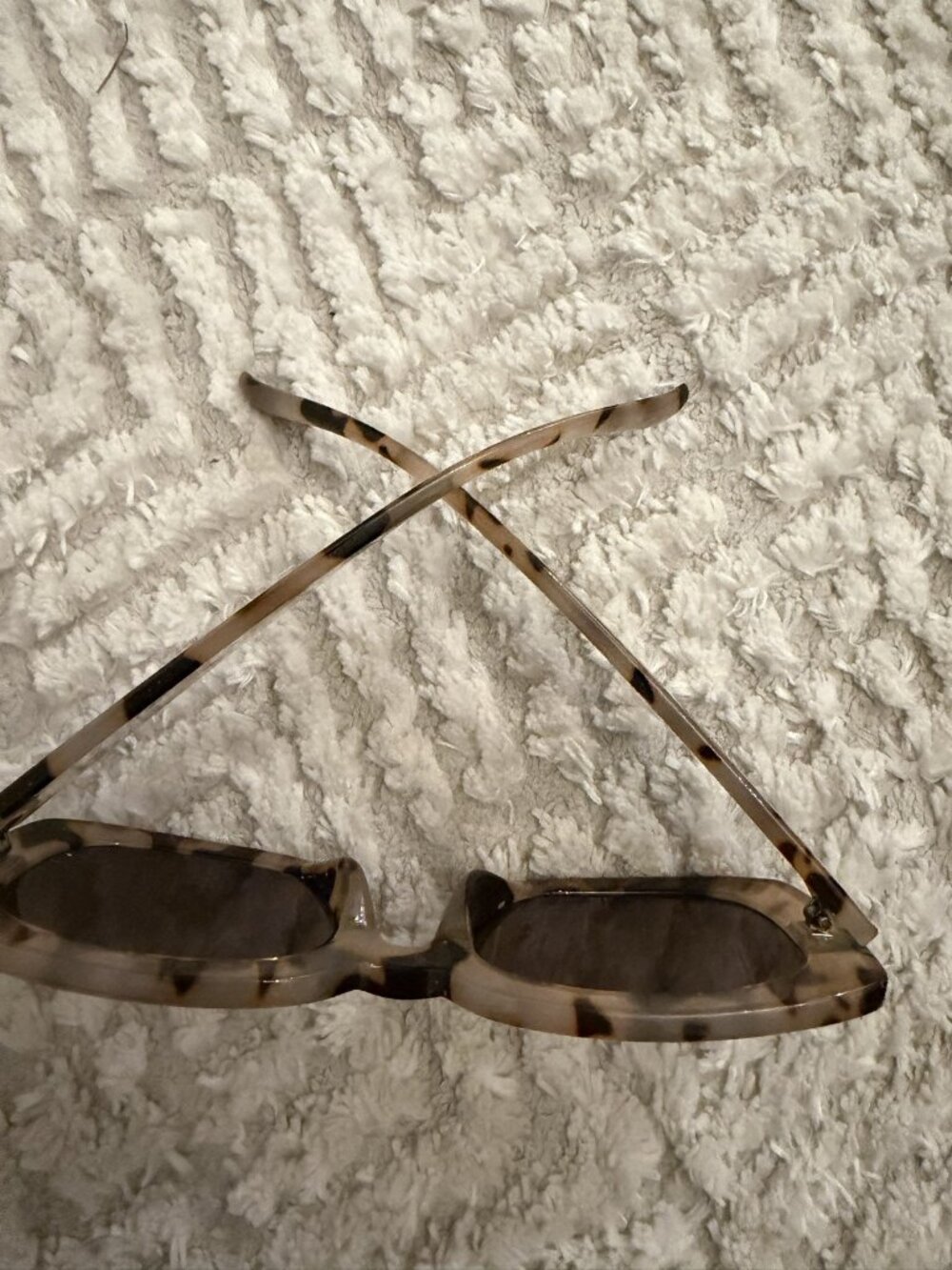 Aerie Tortoiseshell Rectangle Sunglasses - Picture 2 of 2